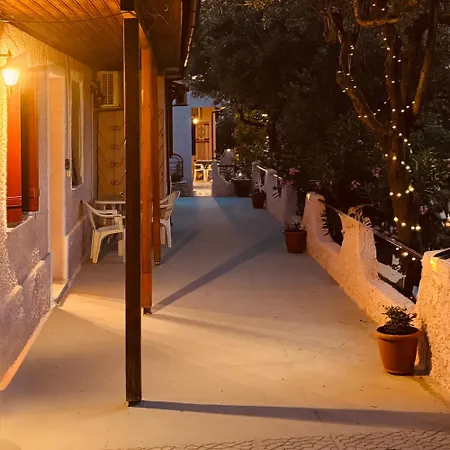 Holiday home Gradakia 1 *
